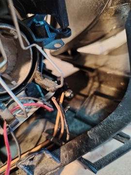 SVĚTLO PRAVÁ PŘEDNÍ SVĚTLOMET VOLVO V70 S80 XC70 30796130