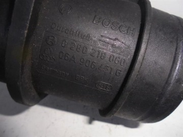 AUDI A4 B5 1.8 TB VÁHA VZDUCHU 06A906461G 0280218060