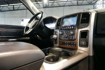 Dodge Ram IV 5.7 V8 390KM 2017 Dodge RAM Laramie1500V8HEMI5.7 Hak 390KM 4x4 Szyberdach Wentyl Alpine Navi, zdjęcie 31