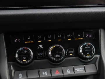 Skoda Kodiaq I SUV 2.0 TDI SCR 200KM 2021 Skoda Kodiaq 2.0 TDI, Salon Polska, 197 KM, 4X4, zdjęcie 17