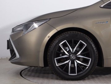 Toyota Corolla XII TS Kombi 1.8 Hybrid 122KM 2019 Toyota Corolla 1.8 Hybrid, Salon Polska, zdjęcie 13