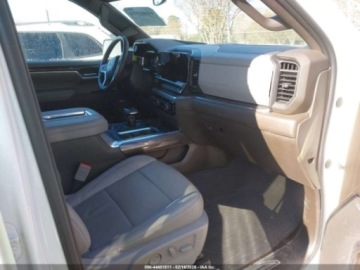 Chevrolet Silverado II 2022 Chevrolet Silverado 1500 Short Bed Ltz 2022 5.3 Benzyna 355KM, zdjęcie 9