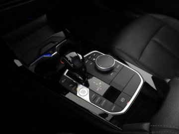 BMW Seria 1 F20-F21 Hatchback 3d Facelifting 2017 120d 190KM 2019 BMW 120 2.0d Automat xDrive Luxury Panorama Navi, zdjęcie 35