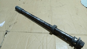 YAMAHA XJ 900 4KM 93-03 БОЛТ ПЕРЕДНЕЙ ОСИ КОЛЕСА ПЕРЕДНЕЙ ПОДВЕСКИ