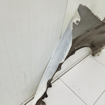 BLATNÍK LEVÝ PŘEDNÍ MITSUBISHI GRANDIS 2006