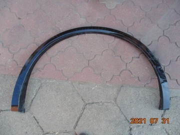 Volkswagen TUAREG OE 760853817C listwa błotnik