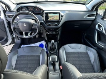 Peugeot 2008 I SUV 1.2 PureTech 82KM 2015 Peugeot 2008 1.2B, Navi, Półskóra, Klimatronic, zdjęcie 8