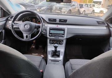 Volkswagen Passat CC 2.0 TSI 200KM 2009 Volkswagen Passat CC 2009r, 2.0 LPG. Lekko uszkodzony lewy bok. Jezdzi., zdjęcie 4