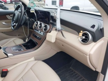 Mercedes GLC C254/X254 2022 Mercedes-Benz GLC 2022 MERCEDES-BENZ GLC 300 4MATIC SUV 2.0 Benzyna 255KM, zdjęcie 9