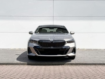 BMW Seria 5 G90-91 Touring 2.0 520d 197KM 2025 BMW Seria 5 520d xDrive Sport Sedan 2.0 (197KM) 2025, zdjęcie 4