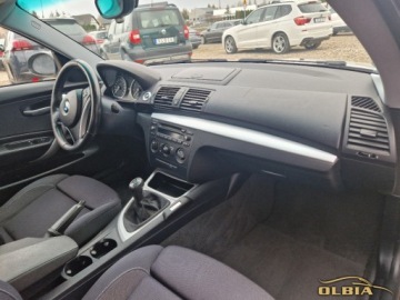 BMW Seria 1 E81/E87 Hatchback 5d E87 1.6 116i 122KM 2008 BMW Seria 1 Radio CdAux Wielofunkcyjna kierownica 1.6 Benzyna 122KM, zdjęcie 5