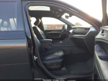 Jeep Grand Cherokee V 2024 Jeep Grand Cherokee L Limited 2024 3.6l 3.6 Benzyna 293KM, zdjęcie 9