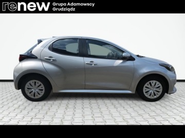 Toyota Yaris IV Hatchback 1.5 Hybrid Dynamic Force 116KM 2021 Toyota Yaris 1.5 HEV 116KM 1WŁ SalonPL VAT23 Grupa, zdjęcie 10