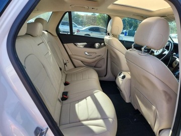 Mercedes GLC C253 SUV 2.0 250 211KM 2017 Mercedes-Benz GLC 2017 MERCEDES-BENZ GLC 300 4MATIC 2.0 Benzyna 211KM, zdjęcie 10