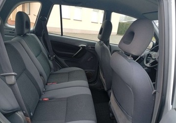 Toyota RAV4 II 1.8 VVTi 125KM 2002 Toyota RAV4 Zarejestrowany - ubezpieczony - 1,8 - 125 KM 1.8 Benzyna 125KM, zdjęcie 16