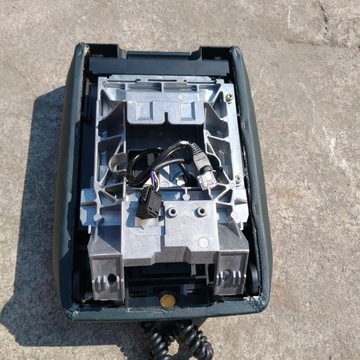 BMW E38 LOKETNÍ OPĚRKA ZELENÝ KŮŽE MOBIL