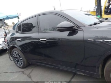 Maserati 2023 Maserati Grecale Modena 2023 2.0l 2.0 Benzyna 325KM, zdjęcie 6