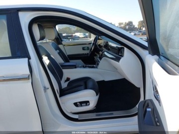 Rolls-Royce 2022 Rolls-Royce Ghost 2022 6.7l 6.7 Benzyna 563KM, zdjęcie 9