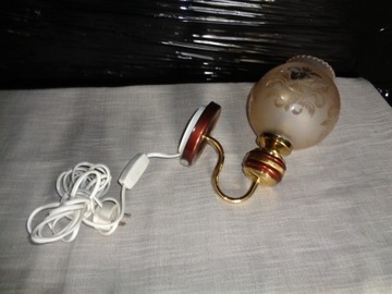 Стильный настенный светильник