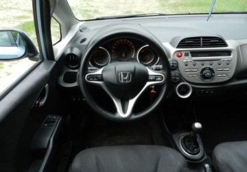 Honda Jazz III 1.4 i-VTEC 100KM 2009 Honda Jazz KLIMATRONIK 1,4 sliczna sprawna CZUJNIKI PARKOWANIA bez rdzy, zdjęcie 6