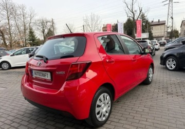 Toyota Yaris III Hatchback 5d Facelifting 1.0 VVT-i 69KM 2016 Toyota Yaris Salon Polska, Serwis ASO, Czujniki park. 1 rej IV 2017r. Gwar, zdjęcie 24