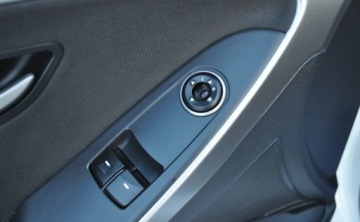 Hyundai i30 II Hatchback 5d 1.4 MPI 100KM 2012 Hyundai i30 1.4 Benzyna Klimatyzacja Cz.parkowania 1.4 Benzyna 99KM, zdjęcie 19