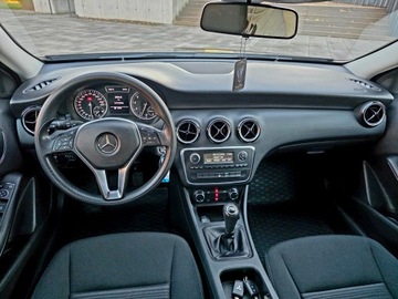 Mercedes Klasa A W176 2013 Mercedes A180 1,6 benz 120KM, zdjęcie 17
