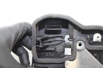 BMW 7 F01 F02 F10 ZÁMEK PŘITÁHNOUT DVEŘE PŘEDNÍ PRAVÝ 7185692 EVROPA