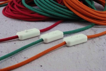 Белый проходной выключатель для лофт-светильника DIY