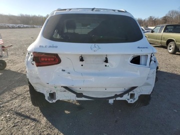 Mercedes GLC C253 2021 Mercedes-Benz GLC 300 4Matic 2021 2.0l 2.0 Benzyna 255KM, zdjęcie 2