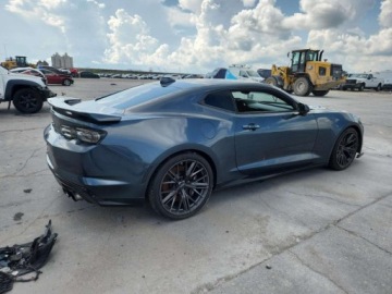 Chevrolet Camaro VI 2021 Chevrolet Camaro ZL1 2021 6.2l 6.2 Benzyna 650KM, zdjęcie 3