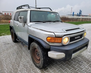 FJ CRUISER KAPOTA SVĚTLO NÁRAZNÍK BLATNÍK CHLADIČ