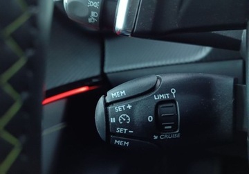 Peugeot 2008 II SUV Facelifting 1.2 PureTech 130KM 2024 Peugeot 2008 1.2 130KM EAT8 GT P.Vision Kamera360 SalonPL SerwisASO Gwaran, zdjęcie 16