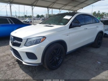 Mercedes GLE W166/C292 2018 Mercedes-Benz GLE 2018 MERCEDES-BENZ AMG GLE 43 COUPE 4MATIC 3.0 Benzyna, zdjęcie 2