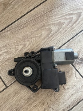 MOTOR ELELKTRICKÝ ZVEDÁK OKNO HYUNDAI I40 KOMBI OE 824503Z010