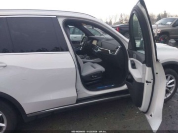 BMW X5 G05 2023 BMW X5 Phev xDrive45e 2023 3.0 Hybryda 282KM, zdjęcie 9