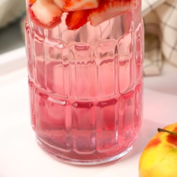 СТЕКЛЯННЫЙ КУВШИН ДЛЯ НАПИТКОВ ОБЪЕМОМ 1 Л, ВОДА, КРЫШКА