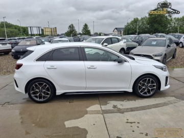 Kia Ceed III Hatchback 1.5 T-GDI 160KM 2021 Kia Ceed 1,5 T-gdi GT line alcantara kamera JBL navi alu oplacona 1.5, zdjęcie 4