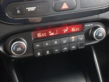 Kia Carens IV Minivan 1.6 GDI 135KM 2015 Kia Carens 1.6 GDI, Salon Polska, Serwis ASO, zdjęcie 11