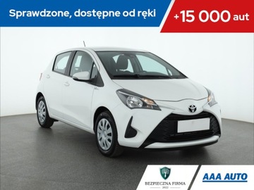 Toyota Yaris III Hatchback 5d Facelifting 2017 1.5 Dual VVT-iE 111KM 2017 Toyota Yaris 1.5 Dual VVT-i, Salon Polska