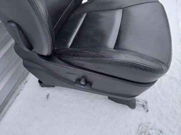 SEDADLO PRAVÝ ELELKTRICKÝ PŘEDNÍ PŘEDEHŘÁTÝ UK SSANGYONG KORANDO III 3