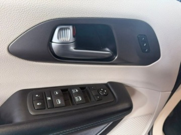 Chrysler Pacifica II 3.6 V6 291KM 2021 Chrysler Pacifica Lokalizacja : Włocławek, zdjęcie 33