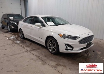 Ford Fusion 2019 Ford Fusion Hybrid Titanium, od ubezpieczalni 2.0 Hybryda 141KM