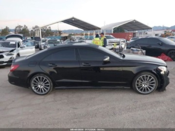 Mercedes CLS W218 2017 Mercedes-Benz CLS 550 2017 4.7 Benzyna 402KM, zdjęcie 6