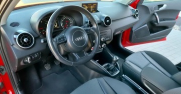 Audi A1 I Hatchback 3d 1.6 TDI 90KM 2013 Audi A1 Sportback 1,6 TDI 90KM Klima Serwis 1.6 Diesel 90KM, zdjęcie 4