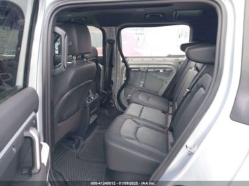Land Rover Defender IV (L663) 2024 Land Rover Defender 110 P400 X-Dynamic SE 2024 3.0l 3.0 Benzyna 395KM, zdjęcie 10