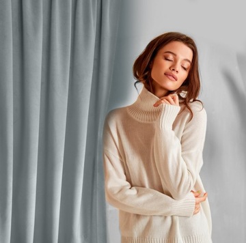 Zasłonka GOTOWA srebrna na taśmie ROSA 140x270 cm