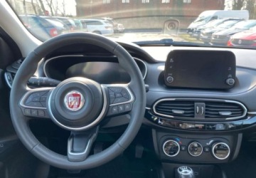 Fiat Tipo II Hatchback Facelifting 1.6 MultiJet 130KM 2022 Fiat Tipo Fiat Tipo 1.6 MultiJet 1.6 Diesel 130KM, zdjęcie 4