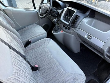 Nissan Primastar 2011 Nissan Primastar 9Osobowy, zdjęcie 10