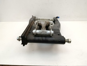 SUZUKI GSX-8S 2023r. WAHACZ TYLNY TYŁ